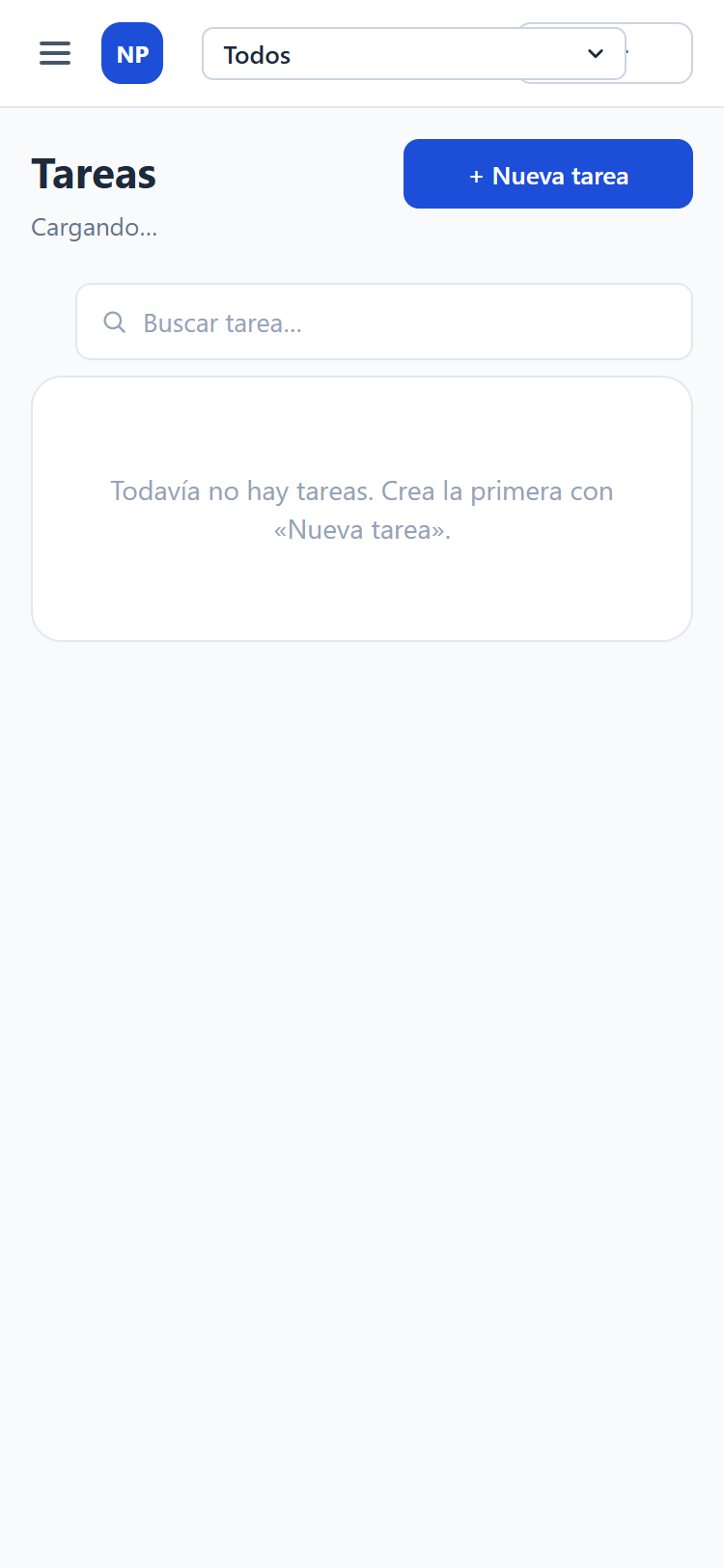 Listado de tareas de Nura Proyectos visto en un teléfono móvil, en formato de tarjetas